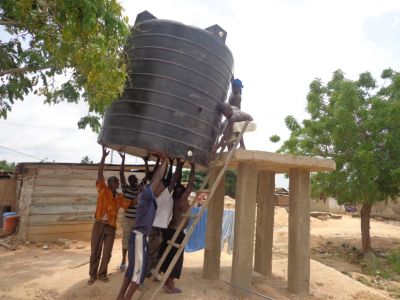 Seeberger unterstützt Brunnenbau-Projekt in Ghana